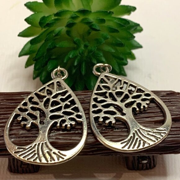 Celtic Earring, Tree of Life Earring, Gift Idea, Celtic Jewelry, Cute Earring - Picture 2 of 5